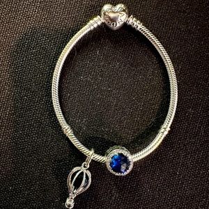 Pandora Moment Blue traveler  charms bracelet